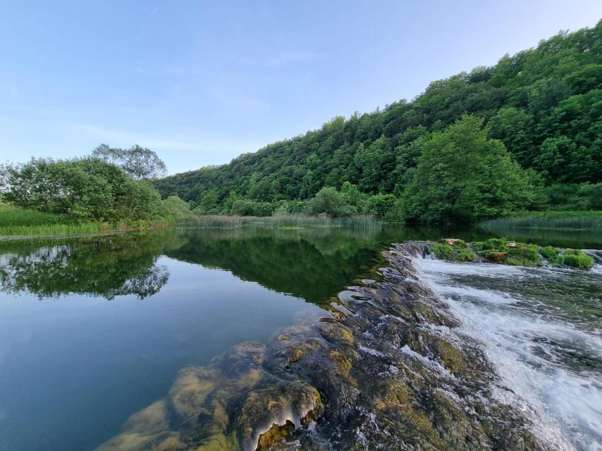 Гостевой дом Ruralna Kuca Za Odmor Kablarovo Brdo Krnjak Экстерьер фото